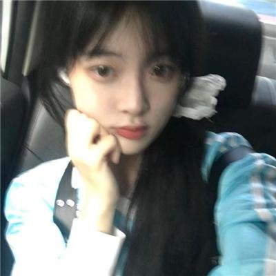 雨中的女人